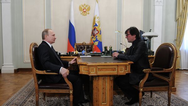 Президент РФ В.Путин на встрече с главным дирижером Государственного симфонического оркестра Новая Россия Ю.Башметом Президент РФ В.Путин на встрече с главным дирижером Государственного симфонического оркестра Новая Россия Ю.Башметом