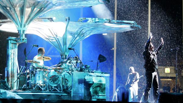 Концерт U2 на стадионе Лужники в Москве Концерт U2 на стадионе Лужники в Москве