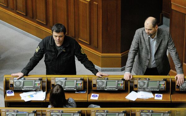 Командир добровольческого батальона Донбасс Семен Семенченко во время заседания Верховной Рады Украины Командир добровольческого батальона Донбасс Семен Семенченко во время заседания Верховной Рады Украины