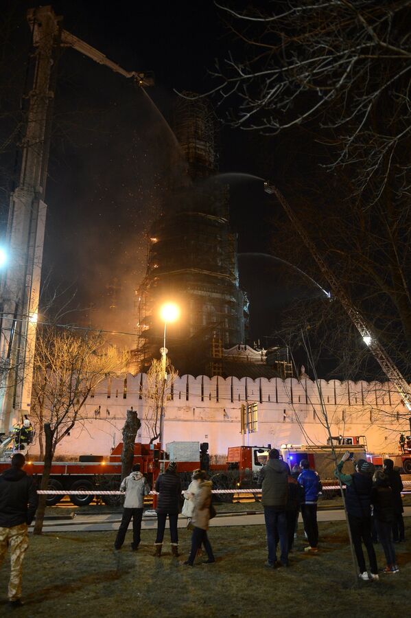 Пожар в Новодевичьем монастыре Пожар в Новодевичьем монастыре
