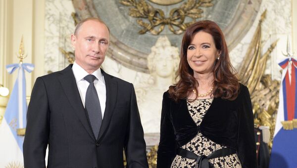 Президент России Владимир Путин и президент Аргентины Кристина Фернандес де Киршнер. Архив Президент России Владимир Путин и президент Аргентины Кристина Фернандес де Киршнер. Архив