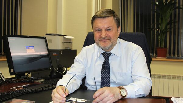 Начальник департамента международного сотрудничества корпорации Ростех Виктор Кладов. Начальник департамента международного сотрудничества корпорации Ростех Виктор Кладов.