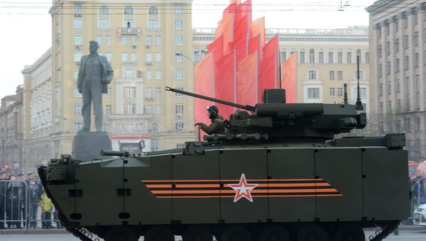 Боевая машина пехоты (БМП) на гусеничной платформе Курганец-25. Архивное фото Боевая машина пехоты (БМП) на гусеничной платформе Курганец-25. Архивное фото