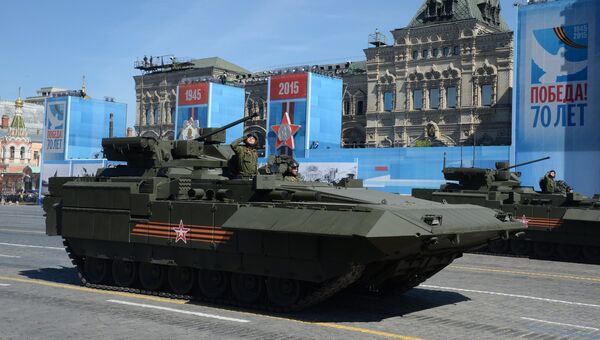 Боевая машина пехоты (БМП) на гусеничной платформе Армата. Архивное фото Боевая машина пехоты (БМП) на гусеничной платформе Армата. Архивное фото