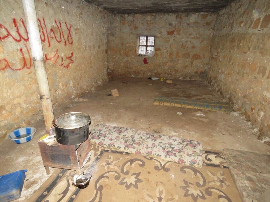 Лагерь боевиков Джебхат ан-Нусра в горном районе Каламун на сирийско-ливанской границе Лагерь боевиков Джебхат ан-Нусра в горном районе Каламун на сирийско-ливанской границе
