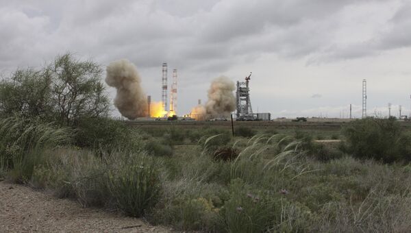 Запуск РН Протон-М со спутником MexSat-1, 16 мая 2015 года Запуск РН Протон-М со спутником MexSat-1, 16 мая 2015 года