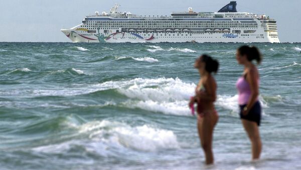 Круизное судно Norwegian Dawn Круизное судно Norwegian Dawn