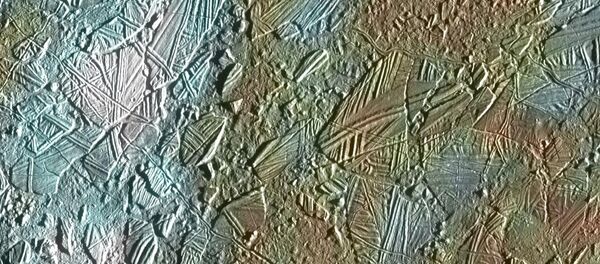 Europa-1 – изображение ледяной поверхности Европы, полученное в ходе миссии «Галилео» Europa-1 – изображение ледяной поверхности Европы, полученное в ходе миссии «Галилео»