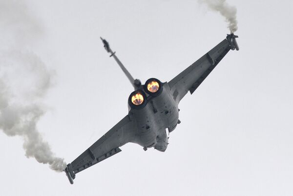 Международный авиакосмический салон Paris Air Show 2015 в Ле-Бурже Международный авиакосмический салон Paris Air Show 2015 в Ле-Бурже
