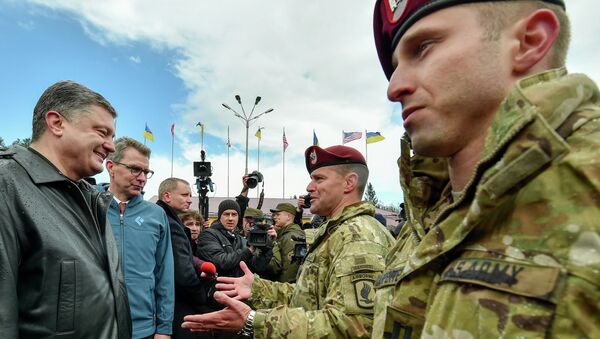 Американские военные инструкторы прибыли на Украину. Апрель 2015 Американские военные инструкторы прибыли на Украину. Апрель 2015