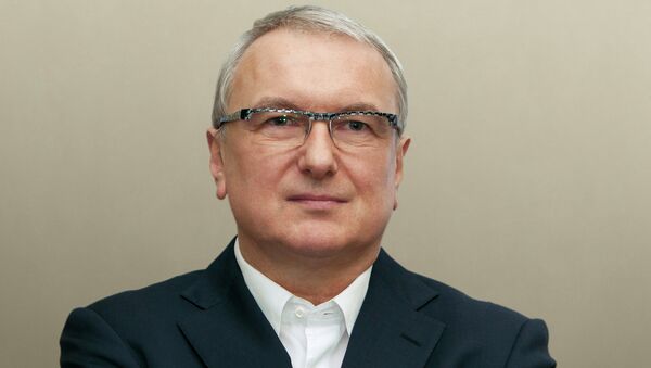 Гендиректор студии имени Горького Сергей Зернов. Архивное фото Гендиректор студии имени Горького Сергей Зернов. Архивное фото