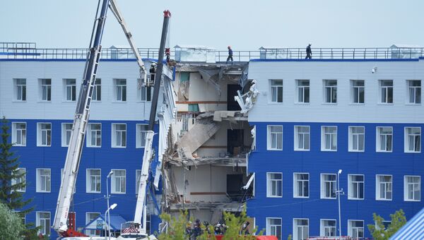 Обрушение здания учебного центра ВДВ в Омской области. Архивное фото Обрушение здания учебного центра ВДВ в Омской области. Архивное фото