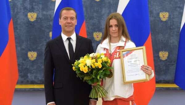 Премьер-министр РФ Д.Медведев встретился с победителями и призерами летней Универсиады-2015 Премьер-министр РФ Д.Медведев встретился с победителями и призерами летней Универсиады-2015