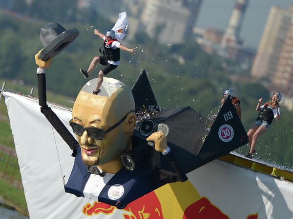 Участники фестиваля самодельных летательных аппаратов Red Bull Flugtag 2015 Участники фестиваля самодельных летательных аппаратов Red Bull Flugtag 2015