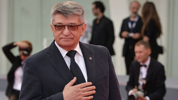 Российский кинорежиссёр и сценарист Александр Сокуров Российский кинорежиссёр и сценарист Александр Сокуров