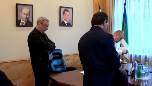 Обыск в кабинете главы Республики Коми Вячеслава Гайзера. Архивное фото Обыск в кабинете главы Республики Коми Вячеслава Гайзера. Архивное фото