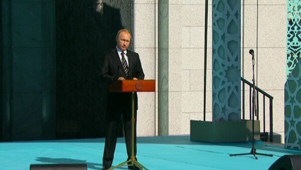 Достойна России – Путин об обновленной Московской соборной мечети Достойна России – Путин об обновленной Московской соборной мечети
