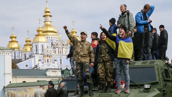 Участники Марша героев в Киеве Участники Марша героев в Киеве