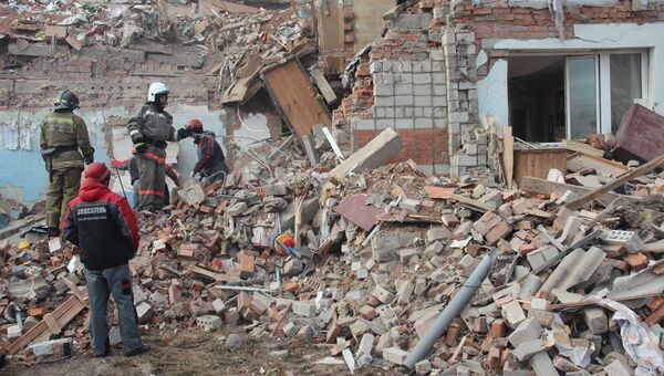 На месте взрыва газа в доме в поселке Корфовский в Хабаровском крае На месте взрыва газа в доме в поселке Корфовский в Хабаровском крае