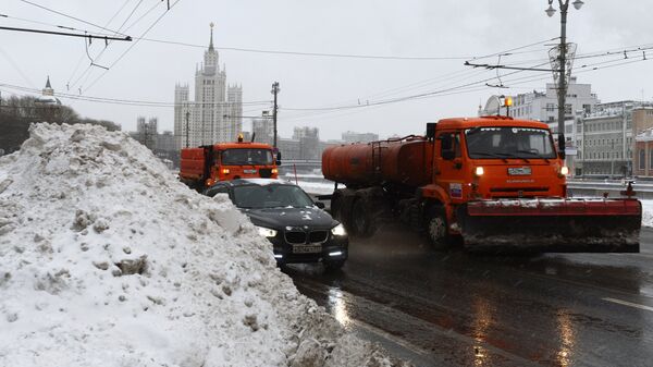 Уборка снега в Москве Уборка снега в Москве