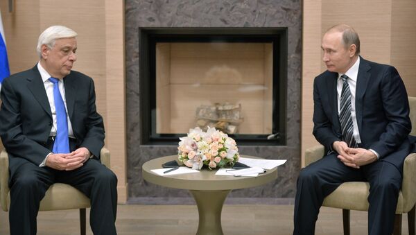 Президент Греческой Республики Прокопис Павлопулос и президент России Владимир Путин во время встречи в резиденции Ново-Огарево Президент Греческой Республики Прокопис Павлопулос и президент России Владимир Путин во время встречи в резиденции Ново-Огарево