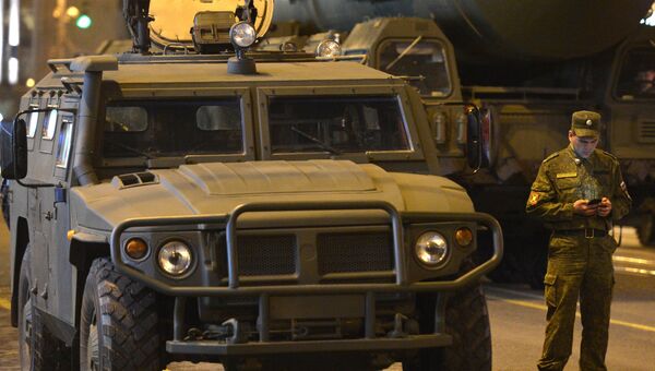 Бронированный автомобиль ГАЗ-2330 Тигр. Архивное фото Бронированный автомобиль ГАЗ-2330 Тигр. Архивное фото