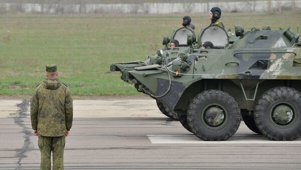 Механизированные парадные расчеты войск Воронежского военного гарнизона Западного военного округа. Архивное фото Механизированные парадные расчеты войск Воронежского военного гарнизона Западного военного округа. Архивное фото