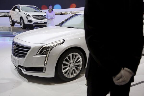 Автомобили Cadillac XT5 и CT6. Пекинский автосалон, апрель 2016 Автомобили Cadillac XT5 и CT6. Пекинский автосалон, апрель 2016