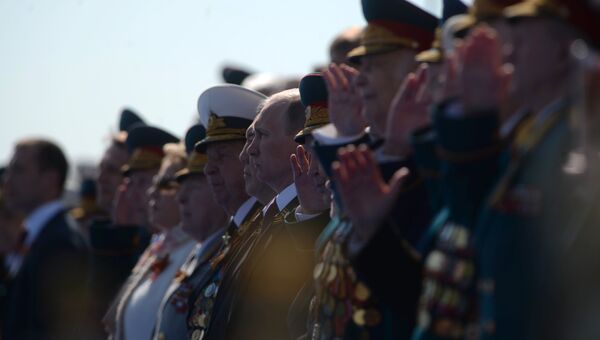 Президент России - Верховный Главнокомандующий Вооружёнными Силами Владимир Путин на военном параде в ознаменование 71-й годовщины Победы в Великой Отечественной войне 1941–1945 годов на Красной площади в Москве Президент России - Верховный Главнокомандующий Вооружёнными Силами Владимир Путин на военном параде в ознаменование 71-й годовщины Победы в Великой Отечественной войне 1941–1945 годов на Красной площади в Москве