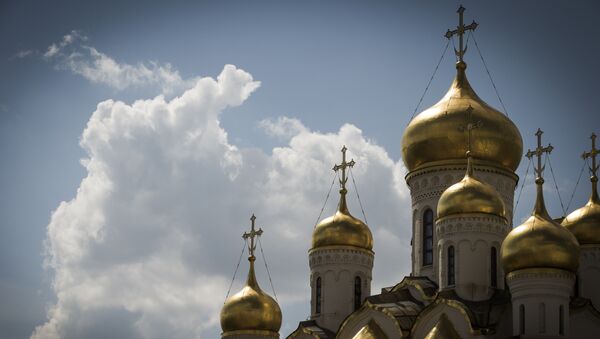 Купола церкви. Архивное фото Купола церкви. Архивное фото