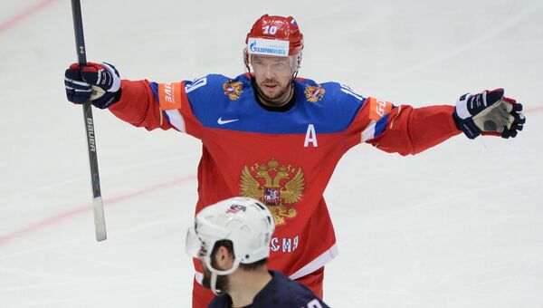 Игрок сборной России Сергей Мозякин радуется своему забитому голу в матче за третье место чемпионата мира по хоккею между сборными командами России и США Игрок сборной России Сергей Мозякин радуется своему забитому голу в матче за третье место чемпионата мира по хоккею между сборными командами России и США