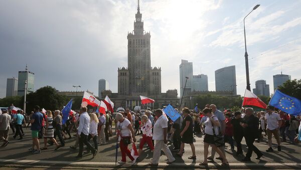 Демонстрация в честь 27-летия победы Солидарности на выборах в Польше. Варшава Демонстрация в честь 27-летия победы Солидарности на выборах в Польше. Варшава