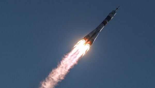 Пуск ракеты-носителя Союз-ФГ с транспортным пилотируемым кораблем Союз МС с космодрома Байконур. 7 июля 2016 Пуск ракеты-носителя Союз-ФГ с транспортным пилотируемым кораблем Союз МС с космодрома Байконур. 7 июля 2016
