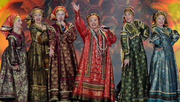 Певица Надежда Бабкина и театр Русская песня. Архивное фото Певица Надежда Бабкина и театр Русская песня. Архивное фото