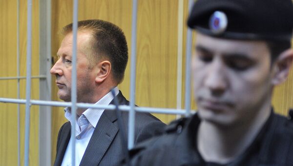 Генеральный директор ОАО Славянка Александр Елькин во время заседания Хамовнического суда Москвы Генеральный директор ОАО Славянка Александр Елькин во время заседания Хамовнического суда Москвы