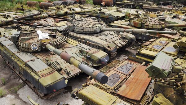 Полигон законсервированной военной техники на Львовском бронетанковом заводе Полигон законсервированной военной техники на Львовском бронетанковом заводе