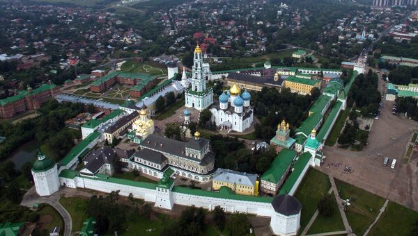 Троице-Сергиева лавра в городе Сергиевом Посаде. Архивное фото Троице-Сергиева лавра в городе Сергиевом Посаде. Архивное фото