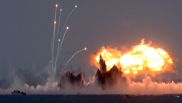 Военные учения российской армии на побережье Черного моря в Крыму. 9 сентября 2016 Военные учения российской армии на побережье Черного моря в Крыму. 9 сентября 2016