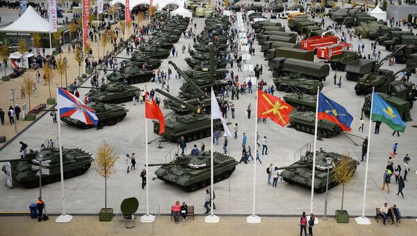 Международный военно-технический форум Армия-2016 на полигоне Алабино Международный военно-технический форум Армия-2016 на полигоне Алабино