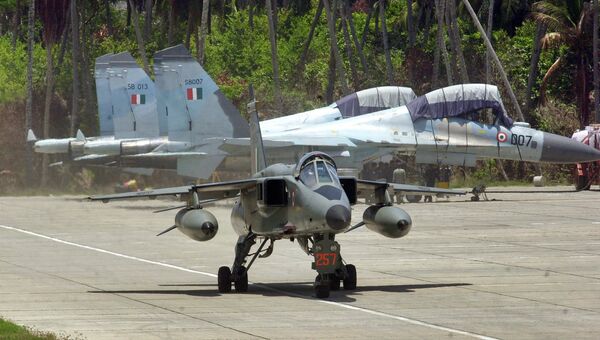 Индийский истребитель Jaguar. Архивное фото Индийский истребитель Jaguar. Архивное фото