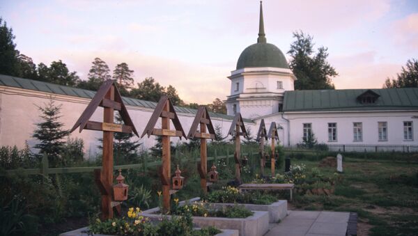 Кладбище в Оптиной пустыни Кладбище в Оптиной пустыни