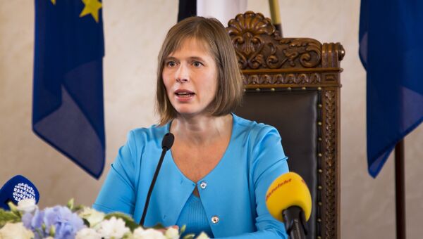 Президент Эстонии Керсти Кальюлайд во время пресс-конференции после церемонии инаугурации в Таллине Президент Эстонии Керсти Кальюлайд во время пресс-конференции после церемонии инаугурации в Таллине