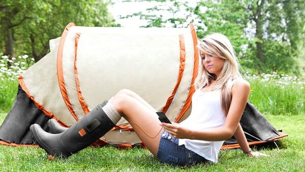 Резиновые сапоги Orange Power Wellies с термоэлектрическим модулем для зарядки гаджетов Резиновые сапоги Orange Power Wellies с термоэлектрическим модулем для зарядки гаджетов