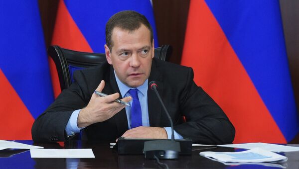 Председатель правительства РФ Дмитрий Медведев проводит заседание правительственной комиссии по вопросам социально-экономического развития Северо-Кавказского федерального округа Председатель правительства РФ Дмитрий Медведев проводит заседание правительственной комиссии по вопросам социально-экономического развития Северо-Кавказского федерального округа