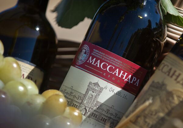 Фестиваль молодого вина Wine Fest в Балаклаве Фестиваль молодого вина Wine Fest в Балаклаве