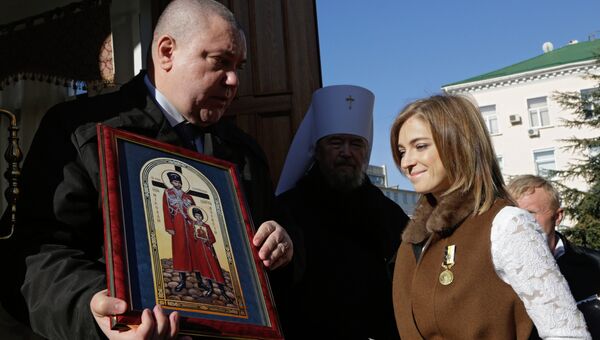 Депутат Государственной Думы РФ Наталья Поклонская открыла часовню у здания прокуратуры в Симферополе Депутат Государственной Думы РФ Наталья Поклонская открыла часовню у здания прокуратуры в Симферополе