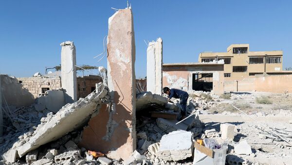 Разрушенная в результате авиаудара школа в сирийской провинции Идлиб Разрушенная в результате авиаудара школа в сирийской провинции Идлиб