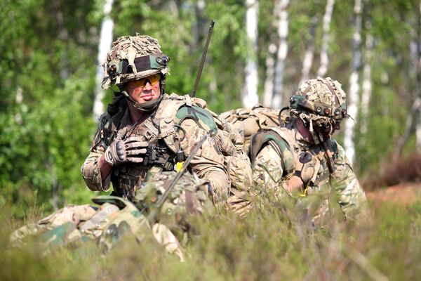 Британские военные во время учений в Латвии Британские военные во время учений в Латвии