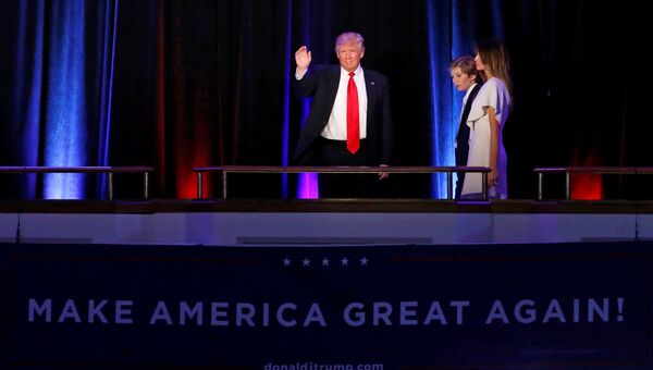 Избранный президент США Дональд Трамп во время выступления в Нью-Йорке. 9 ноября 2016 Избранный президент США Дональд Трамп во время выступления в Нью-Йорке. 9 ноября 2016