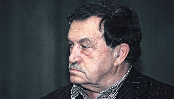 Писатель Василий Аксенов Писатель Василий Аксенов